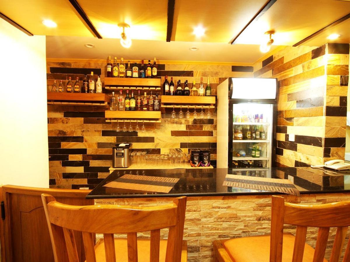 Crest Safari Lodge Bed And Breakfast Arusha Esterno foto